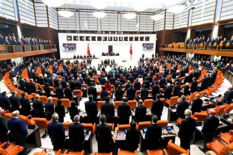 AK Parti iki kanun teklifi için çalışmalarını ağırlaştıracak