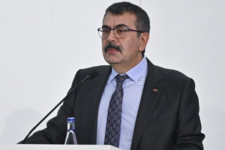 Bakan Tekin, “Dünya Oyun Oynama Günü”nde öğrencilerle buluştu