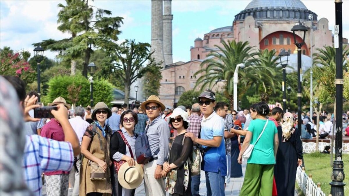 İstanbul yılın birinci 4 ayında turizmde rekor kırdı