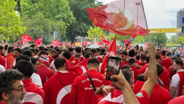 A Milli Grup’ya Büyük Destek! Dortmund Sokakları Kırmızı-Beyaz Oldu