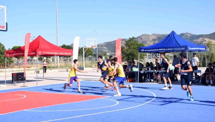 Afyonkarahisar’da 3×3 Sokaklar Bizim Basketbol Karşılaşmaları Ege Bölgesi Grup Şampiyonası Tamamlandı