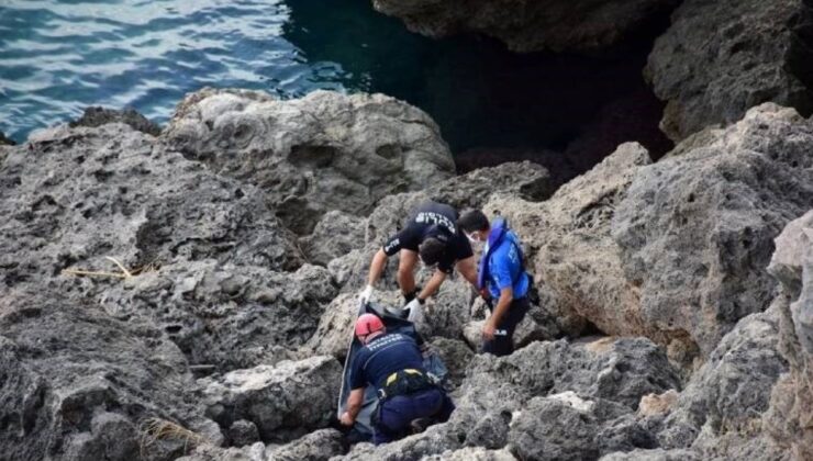 Antalya’da Kayalıklarda Ceset Bulundu