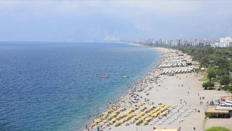 Antalya’da Sıcak Hava ve Nem Tesirini Sürdürüyor