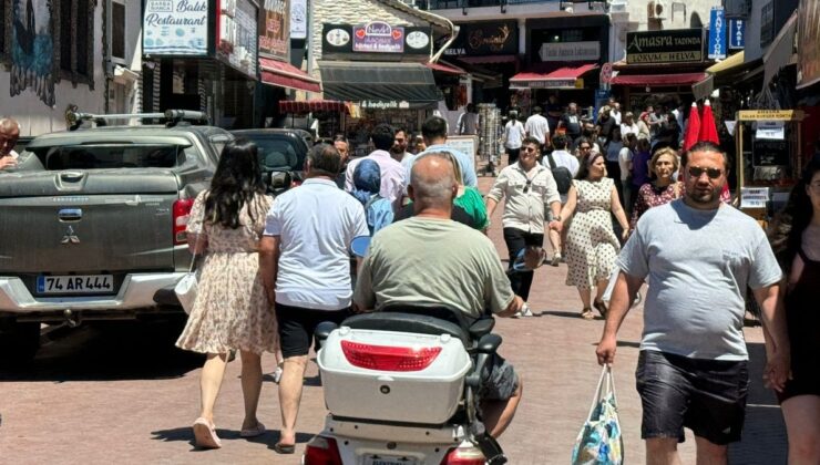 Bartın’da Bayram Tatili Yoğunluğu: Amasra 9 Günde 1 Milyona Yakın Ziyaretçiyi Ağırladı