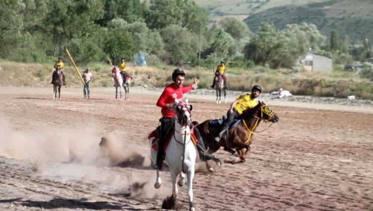 Bayburt’ta Cirit İl Birinciliği Karşılaşmaları Başladı