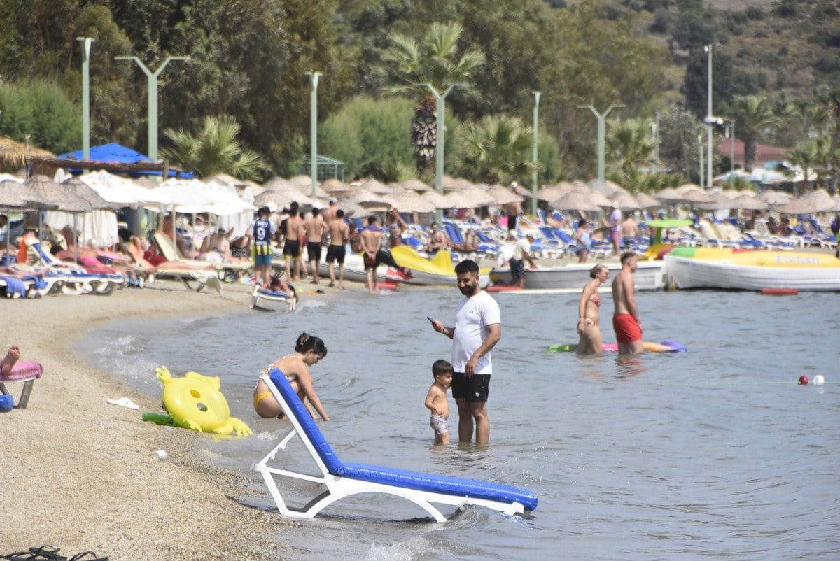 bodrumda hava sicakligi 38 dereceye yukseldi vatandaslar kiyilara akin etti 1