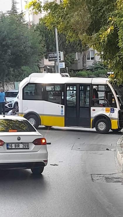 bursada kaza yapan minibus soforu yaralandi 0 W1dKHGFz