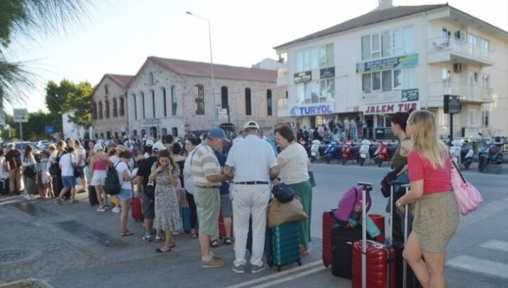 Bursa’dan da Gidiyorlar… Midilli Adası’na Geçişlerdeki Bayram Yoğunluğu Sürüyor