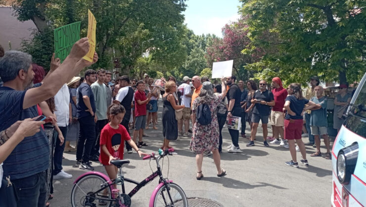 Büyükada’daki Protestoda Polisten Eylemcilere: ‘İbb’nin Önüne Git Kardeşim, Niçin Gitmiyorsun’