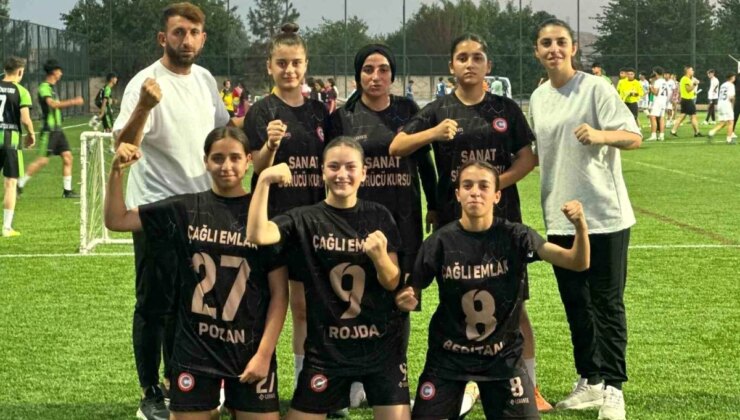 Cizre 2020 Gençlik Spor Kız Futbol Grubu Türkiye Şampiyonasına Katılmaya Hak Kazandı