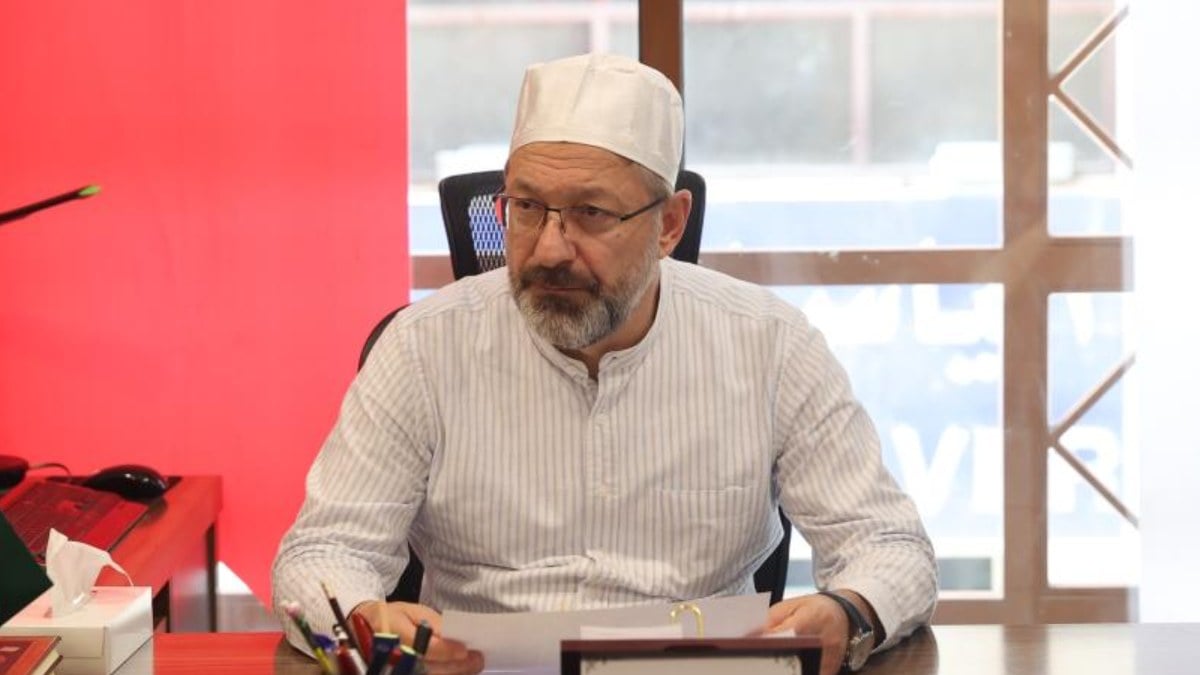 Diyanet İşleri Başkanı Erbaş, Medine’de Türk Hacı Adaylarına Verilen Hizmetleri İnceledi