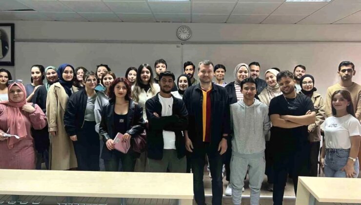 Düzce Üniversitesi Öğrencileri Braille Yazılı Çocuk Hikaye Kitaplarını Görme Engellilere Hediye Etti