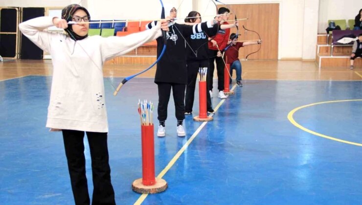 Erzincan Gençlik Merkezi’nde Okçuluk Kursları Düzenleniyor