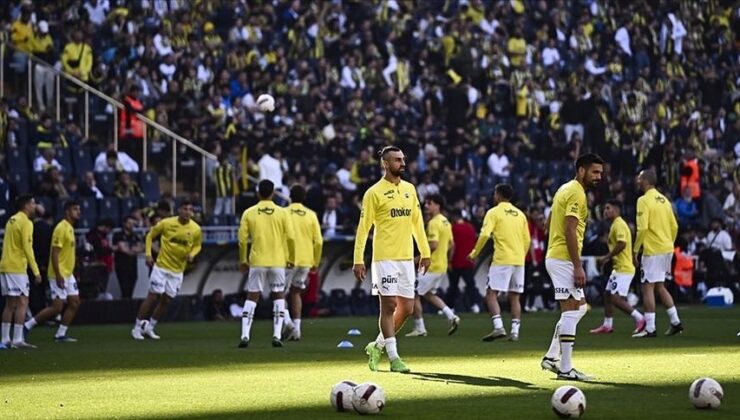 Fenerbahçe’nin Hazırlık Maçları Ne Zaman? Kamp Programı Belli Oldu