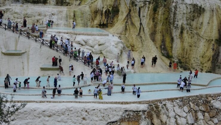 Giresun’da Göksu Travertenlerini 9 Günde 30 Bin Kişi Ziyaret Etti