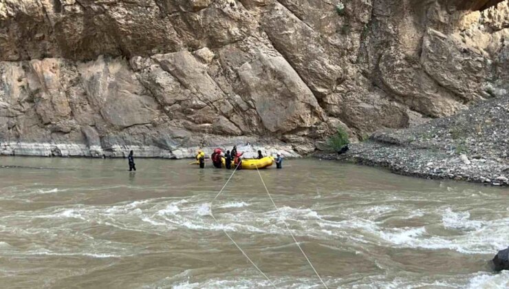 Hakkari’de Seyir Zirvesinden Atlayarak İntihar Eden Genç Kızın Cansız Bedeni Bulundu