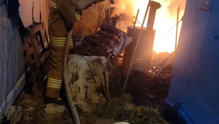 Hatay’da Çıkan Çadır Yangını İtfaiye Ekipleri Tarafından Söndürüldü