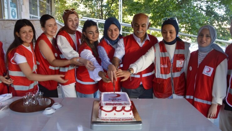 Havza Meslek Yüksekokulu’nda Genç Kızılay Gönüllülerine Mezuniyet Kutlaması