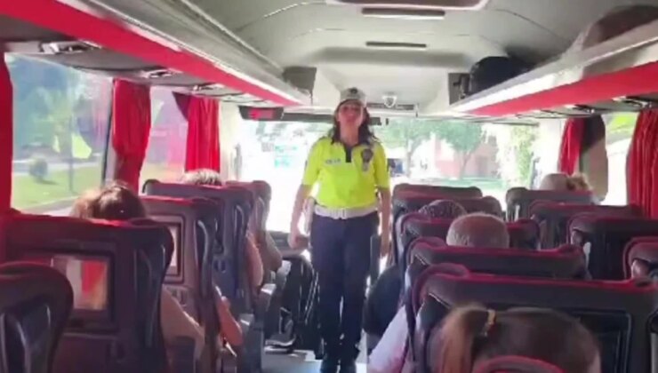 İçişleri Bakanı: Trafik Polisleri Bayram Tatili Boyunca Şoförleri Bilgilendirdi