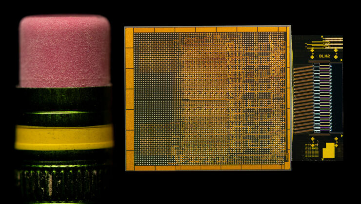 Intel, İlk Tam Entegre Optik I/O Chiplet’i Tanıttı