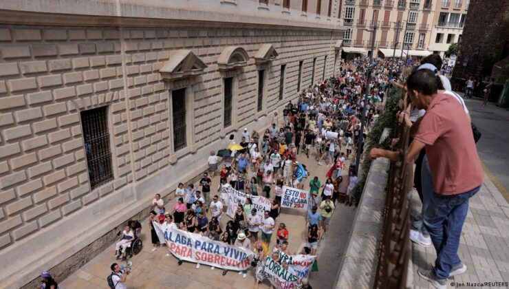 İspanya: Malaga ve Cadiz’de Turizm Protestosu