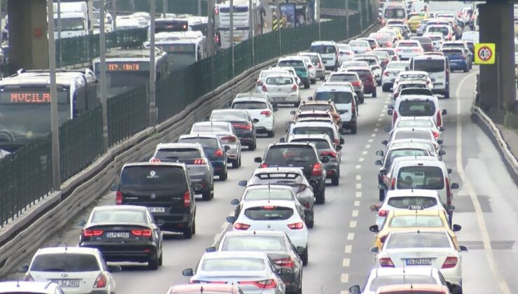 İstanbul Trafiği Yüzde 47’lik Oranla Güne Merhaba Dedi