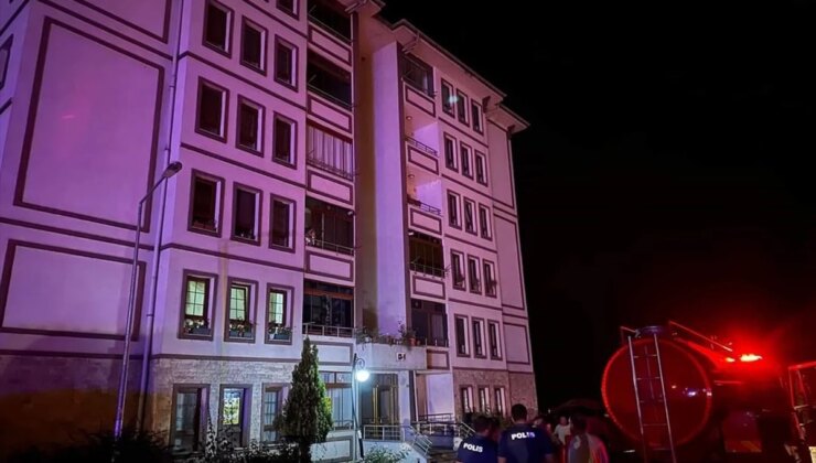 Karabük’ün Yenice İlçesinde Apartman Dairesinde Çıkan Yangın Hasara Neden Oldu