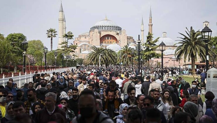 Karar Yazarı Beki: İspanya’da Turist Tarifesinden Yiyip İçmek, Sultanahmet’ten Tuzluya Gelmiyor