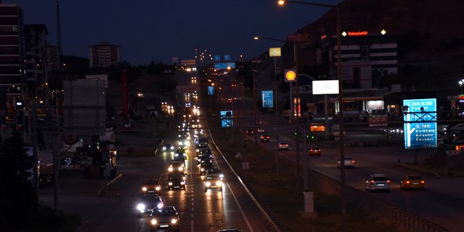 ‘Kilit Kavşak’ Kırıkkale’de Bayram Tatilinden Dönüş Yoğunluğu Sürüyor