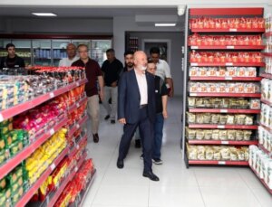 Kocasinan Belediye Başkanı Ahmet Çolakbayrakdar, Dost Market’i Ziyaret Etti