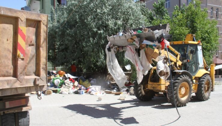 Konya’da 3 Katlı Binadan 8 Kamyon Çöp Çıkarıldı