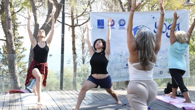 Kuşadası’nda Dünya Yoga Günü Kutlamaları