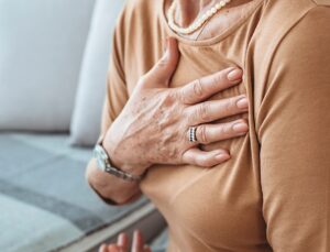 Menapoz Kalp Krizi Riskini Beş Kat Artırıyor