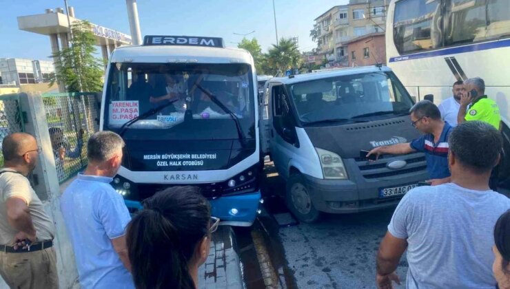 Mersin’de Özel Halk Otobüsü Hastane İstinat Duvarına Çarptı