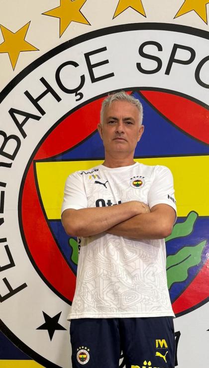 mourinhodan 1 gun mesaji fenerbahce esofmanlariyla fotograf paylasti 0 UpWO8VnP