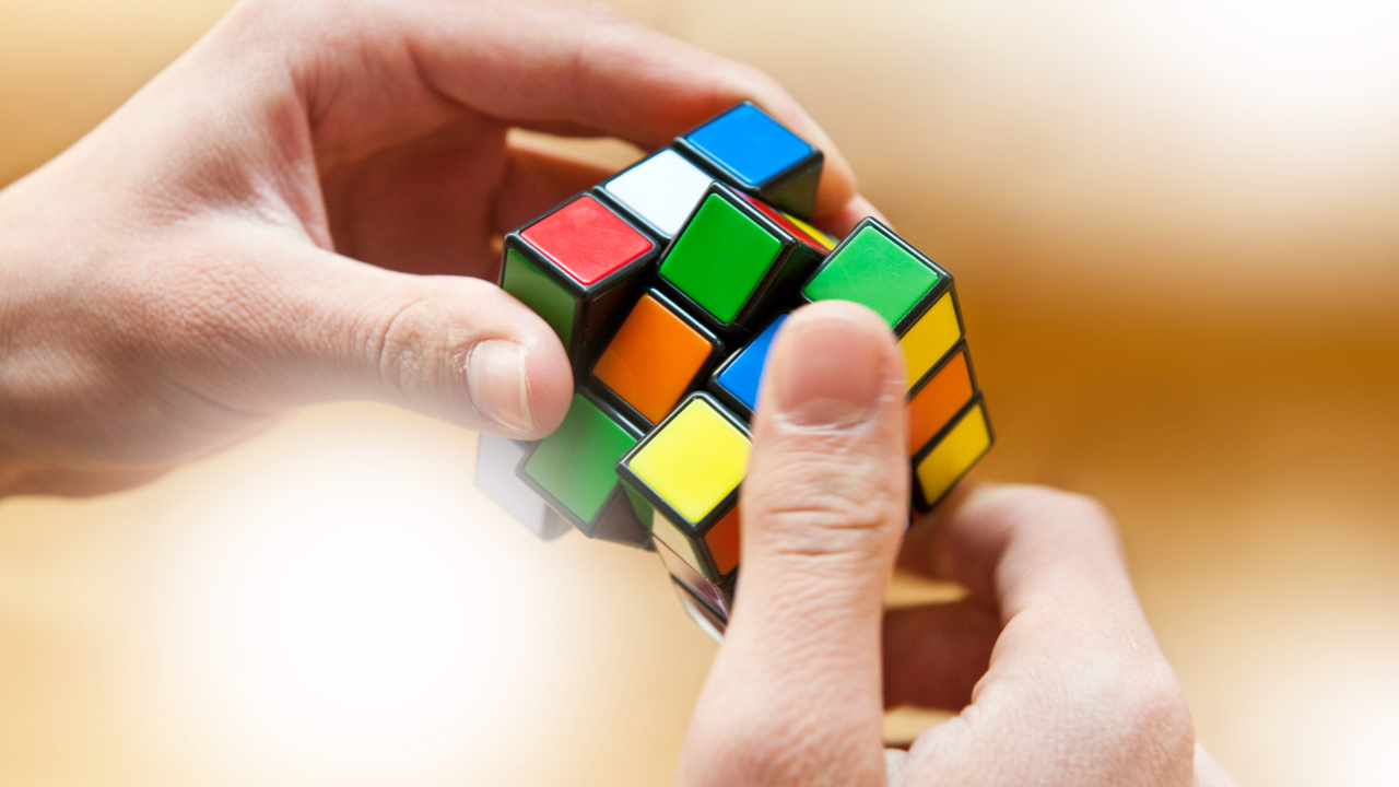 Olağan Bir İnsan Farklı Rubik Küpü 30 Saniyede Buluyor, Siz Kaç Saniyede Bulabileceksiniz?