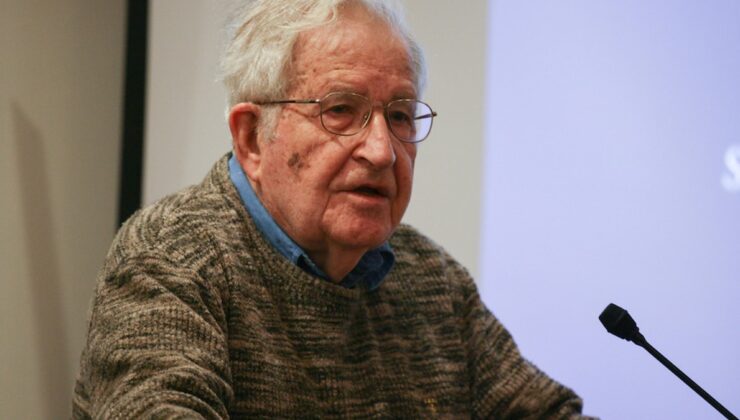 Öldü Denilmişti… Noam Chomsky Hastaneden Taburcu Edildi