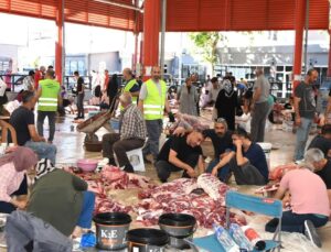 Osmangazi’de Kurbanlıklar Hijyenik Ortamlarda Kesildi