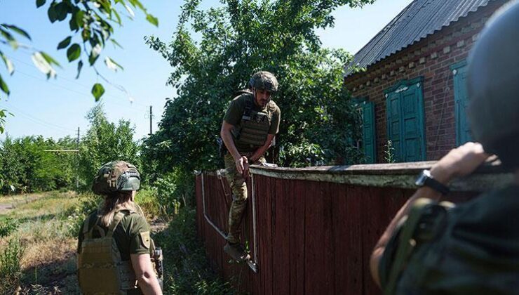 Rusya Donetsk Bölgesinde 2 Yerleşim Ünitesini Ele Geçirdiğini Açıkladı