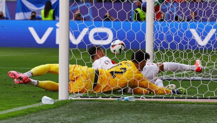 Şanssız An! Samet ve Altay’ın Uyuşmazlığında Portekiz Golü Buldu