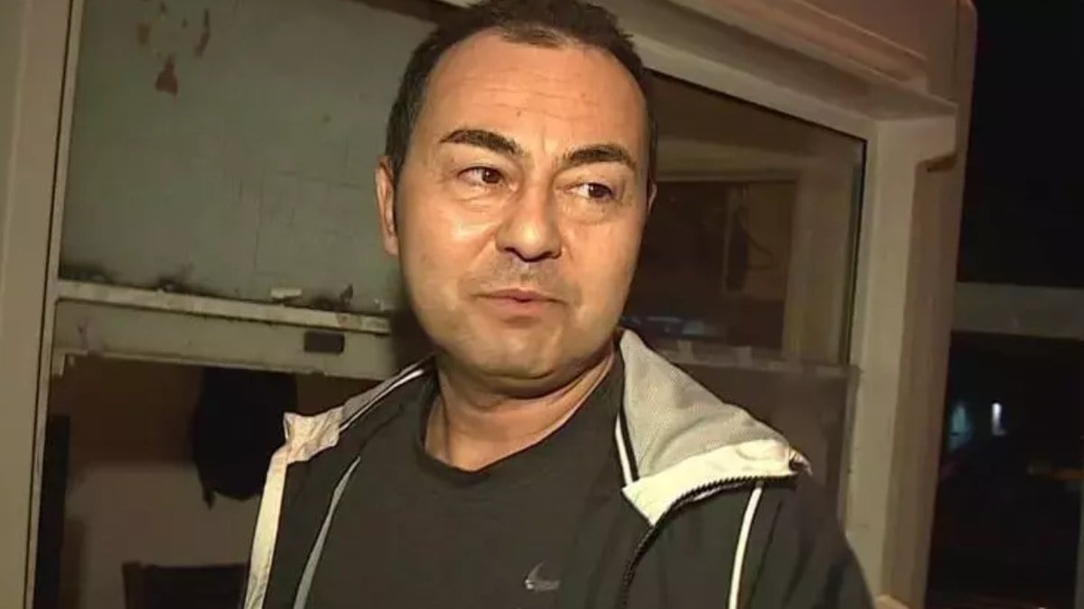 Şarkıcı Serdar Ortaç Alkol ve Sigarayı Bıraktığını Açıklamıştı! Sahnedeki Son Haline Tepki Yağdı