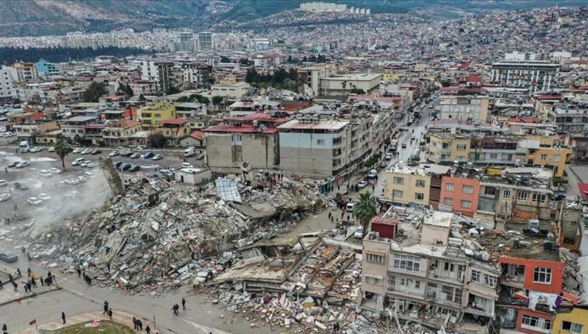 Sarsıntıda 12 Bireye Mezar Olmuştu: Müteahhit Yan Binayı, Şantiye Şefi Müteahhidi Suçladı