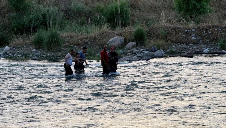 Siirt’te Suyun Yükselmesi Sonucu Mahsur Kalan 11 Kişi Kurtarıldı