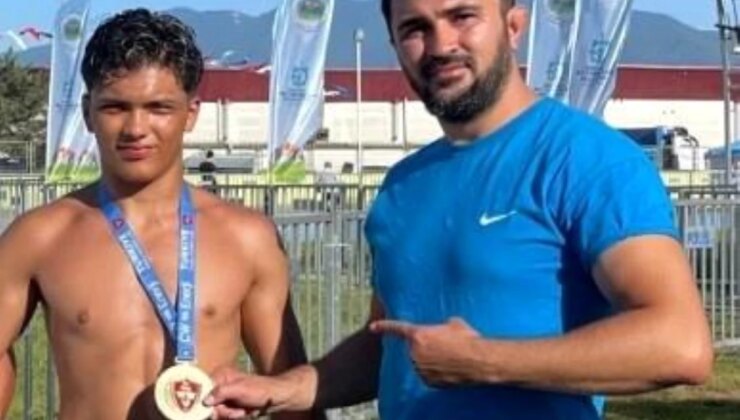 Tavşanlı Belediyesi Spor Kulübü Güreşçisi Ali Uysal Şampiyon Oldu