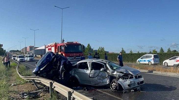 Tekirdağ’da Korkunç Kaza! İki Otomobil Kafa Kafaya Çarpıştı