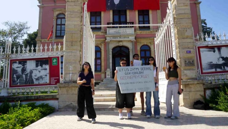 Trakya Üniversitesi Öğrencileri Etus Artırımını Protesto Etti