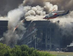 Yeni Paylaşılan Bâtın Görüntü, Suudi Bir Adamın 11 Eylül Öncesi Washington’da Önemli Noktaları Kayda Aldığını Gösteriyor