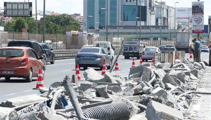 Yenibosna Metrobüs Durağında Üst Geçidi Yenileme Çalışması Başladı