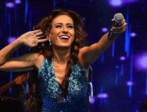 Yıldız Tilbe, Konserde Tarihi Yapının Üzerine Çıkmaya Çalıştı, Görevliler Uyardı