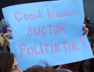 14 Yaşındaki Çocuğa Toplu İstismar Davasında 21 Kişi Beraat Etti: ‘Somut Delil Yok’